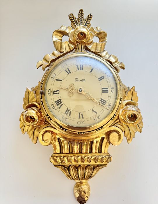 Настенные часы Zenith