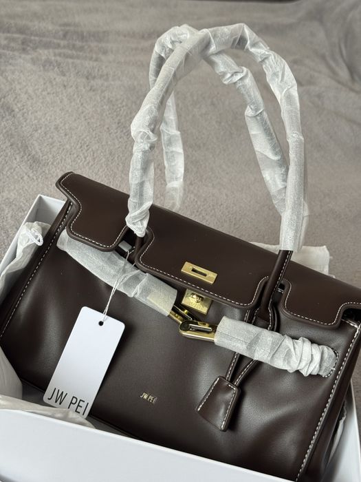 У НАЯВНОСТІ JW PEI YARA Shoulder Bag chocolate / espresso brown/ dark