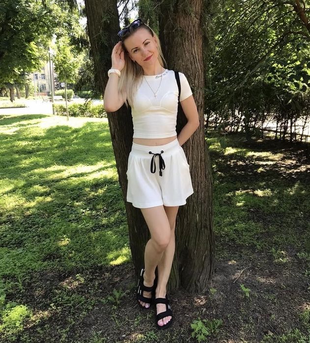 Костюмчик белый летний