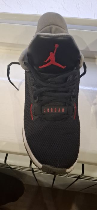 Кроссовки Jordan р.42