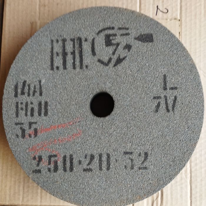 Круги абразивні 125-450мм. шліфувальні 14А(сірі). Чашки, тарілки.