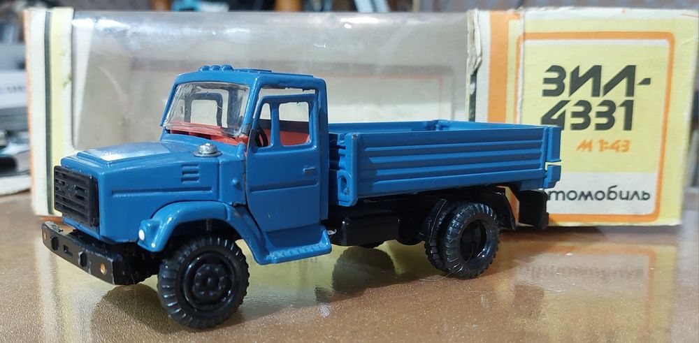 Модель автомобиля ЗИЛ - 4331