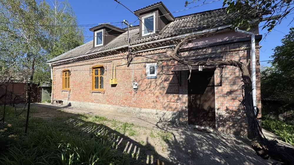 Великий  будинок для двох сімей, 20 соток, без комісії!