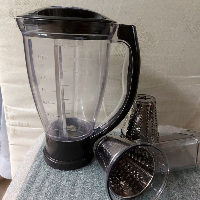 Кухонний комбайн.