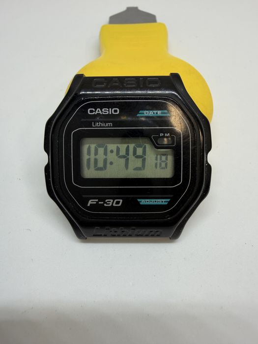 Casio F-30 vintage LCD Lithium Japan sprawny- brak dekla