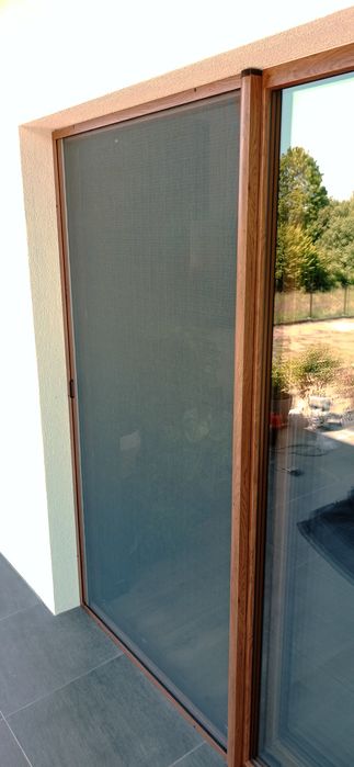 Moskitiery okienne,drzwiowe,plisowane,rolowane,przesuwne