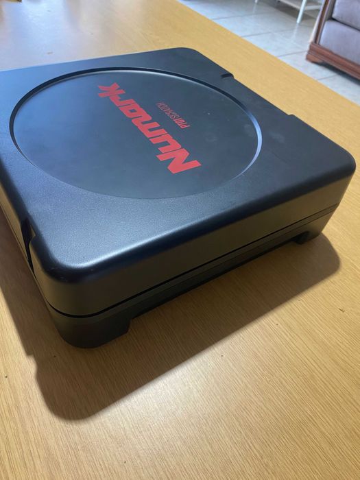 Numark PT01 Scratch — Gira-discos portátil com USB