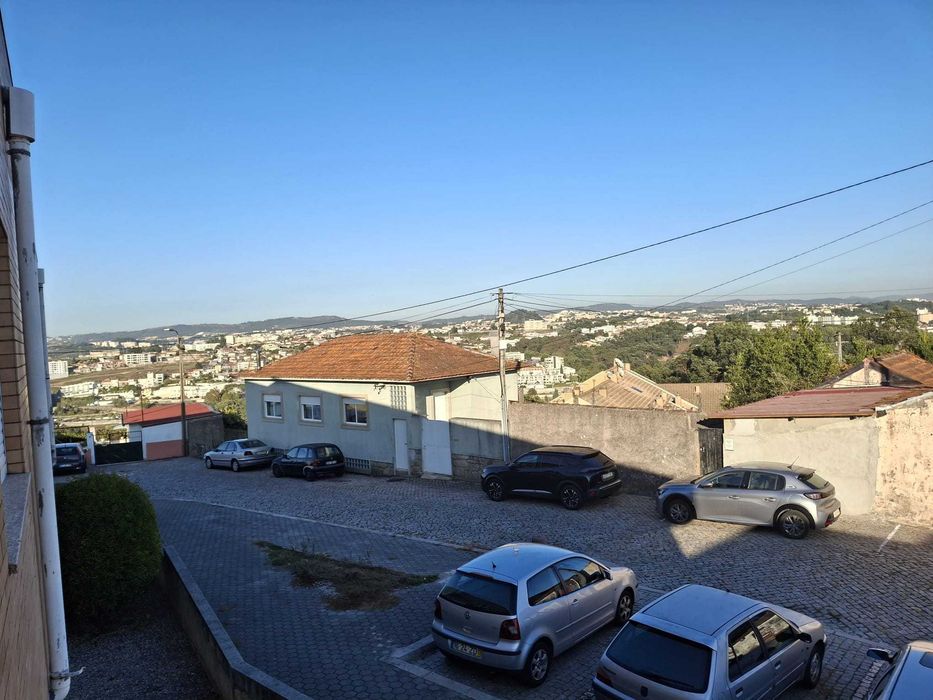 Arrendo T2 em Oliveira do Douro