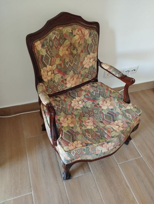 Cadeirão de Sala antigo