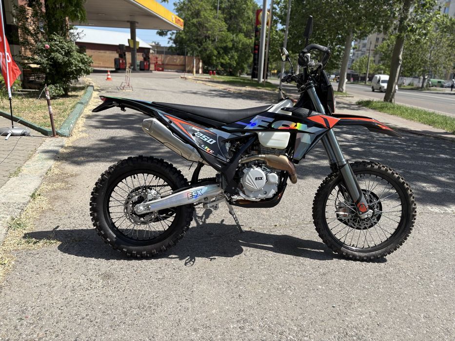 Мотоцикл ESX 250 Lite II