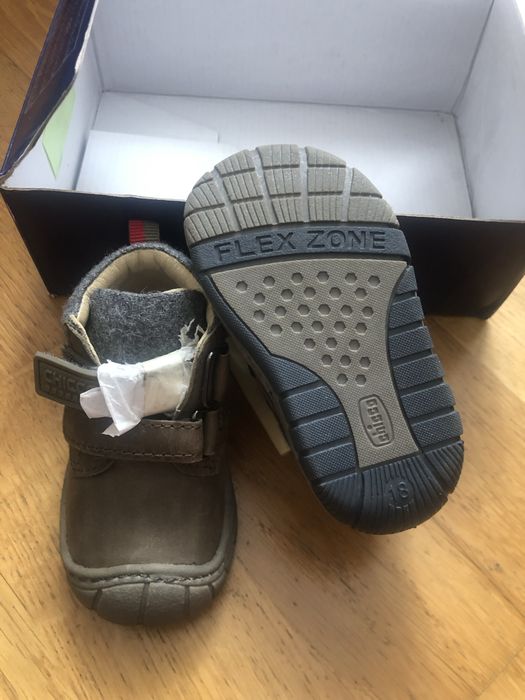 Botas Chicco para bebé novas, com etiqueta e caixa
