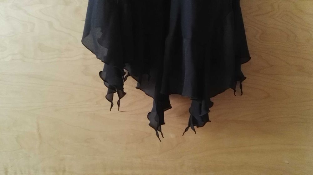 Vestido assimétrico preto