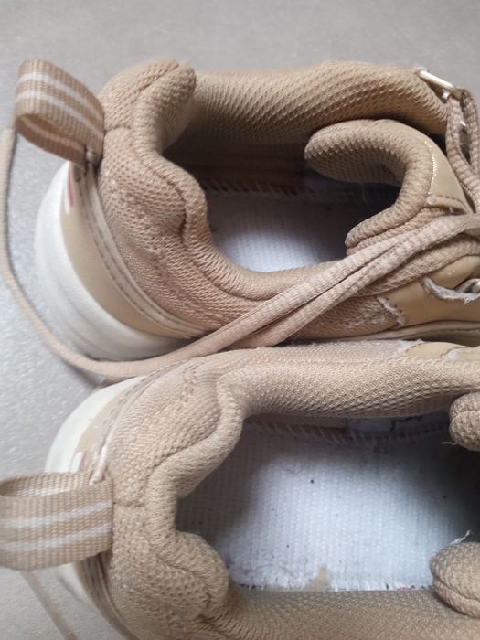 Buty Fila złote 36