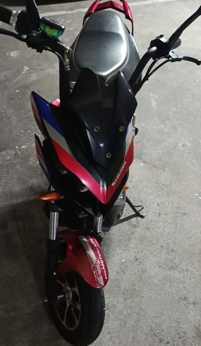 Moto elétrica como nova