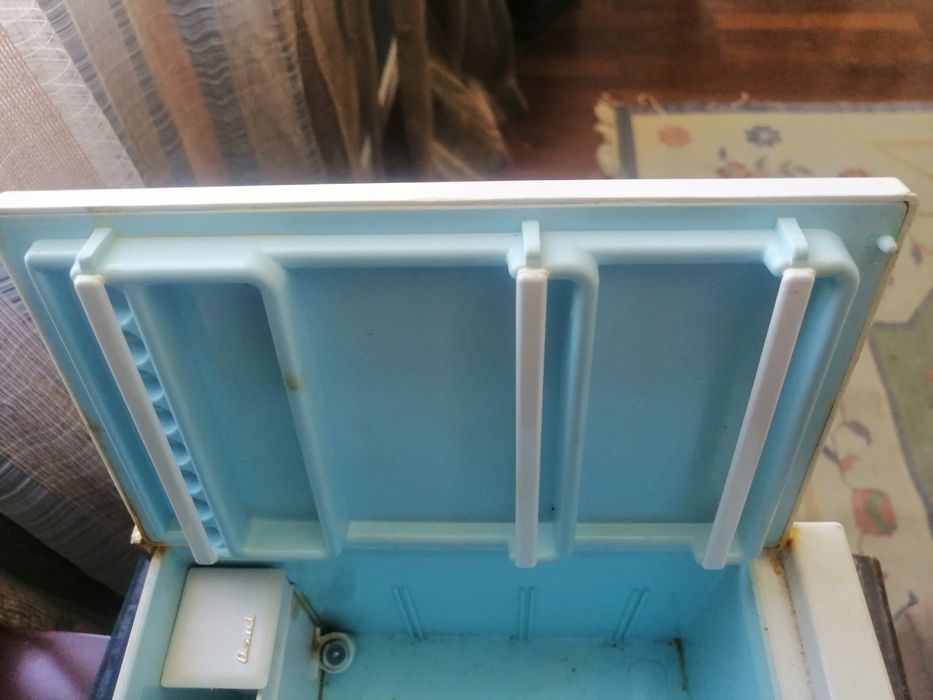 Brinquedo português antigo - frigorífico Osul