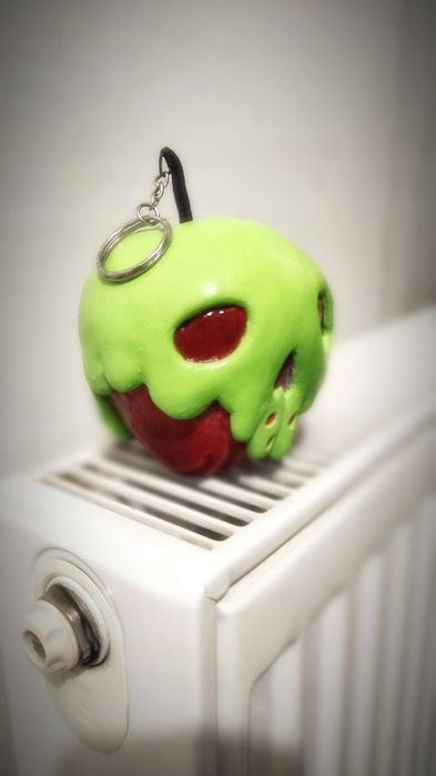 Брілок ручної роботи