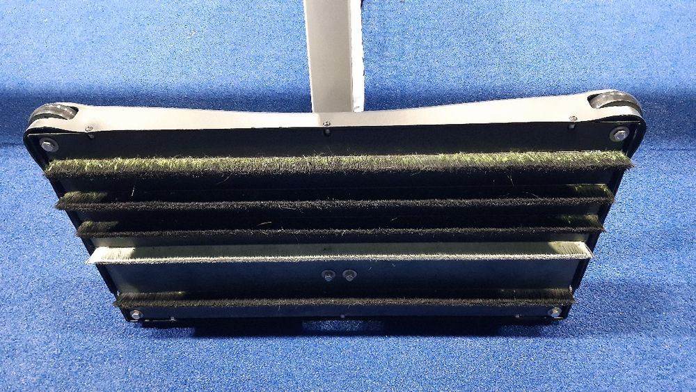 Padmax - máquina manual  para redistribuição de areia em relva artific