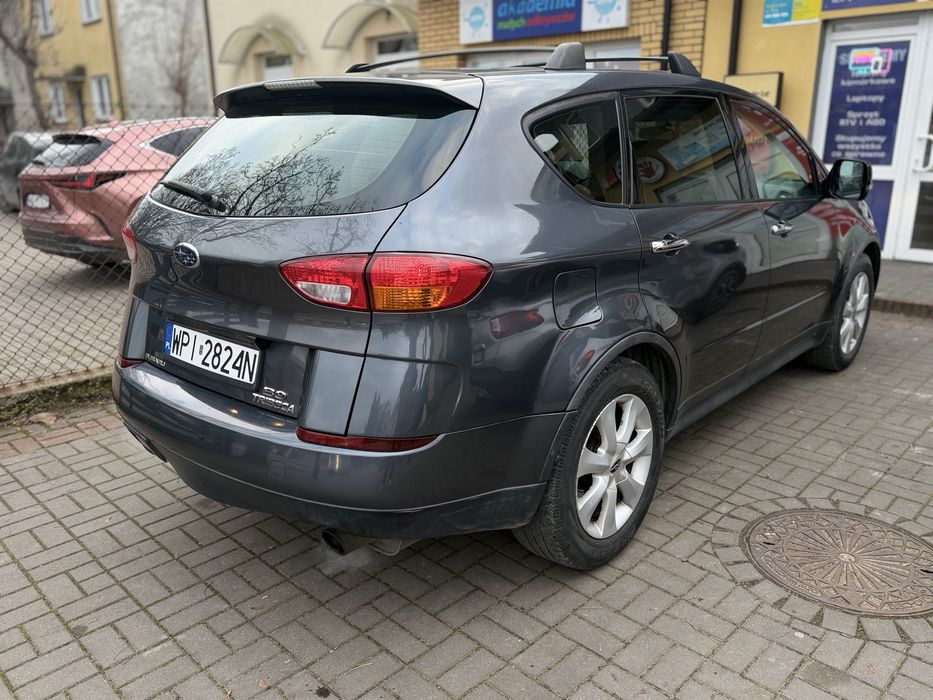Subatu Tribeca 7 osobowy duze wygodne auto