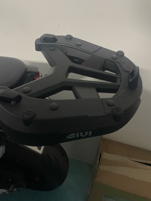 Top Case e Suporte GIVI  - 47L
