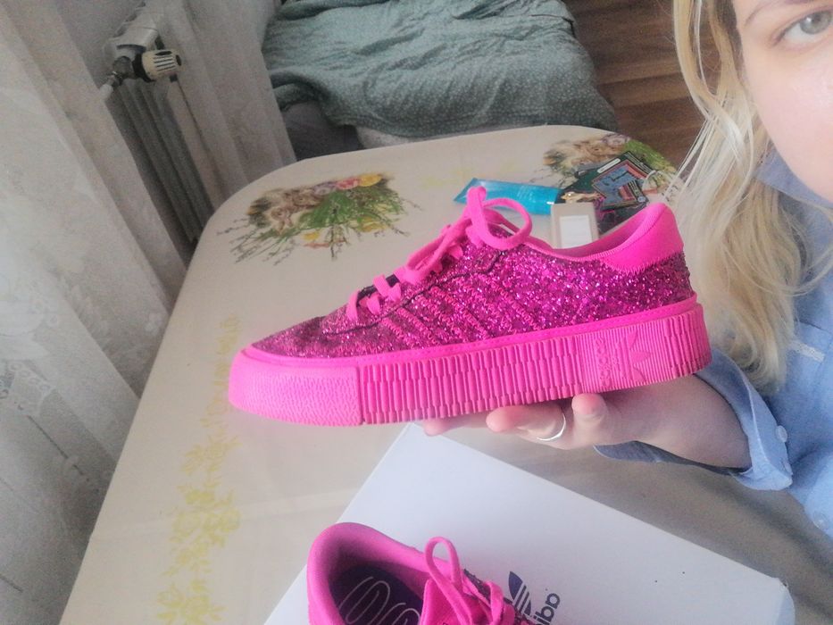 Buty adidas cekinowe wyjątkowe