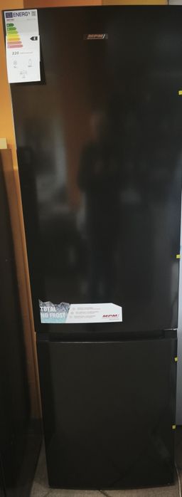 Lodówka MPM-254-FF-52 E No Frost 180cm czarna
