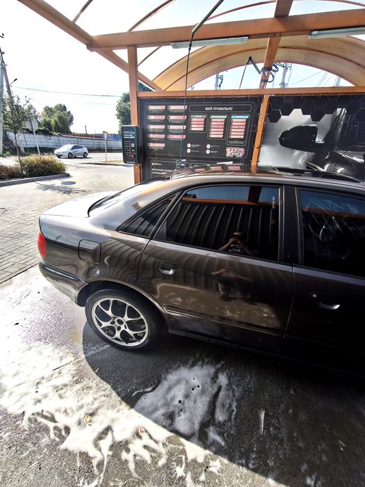 AUDI a4 b5 2.6 газ/бензин