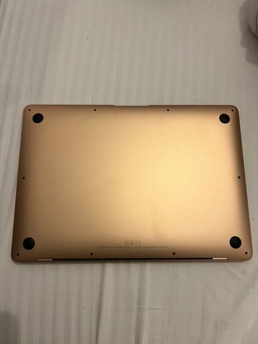 Apple MacBook 13 inch 256gb gold