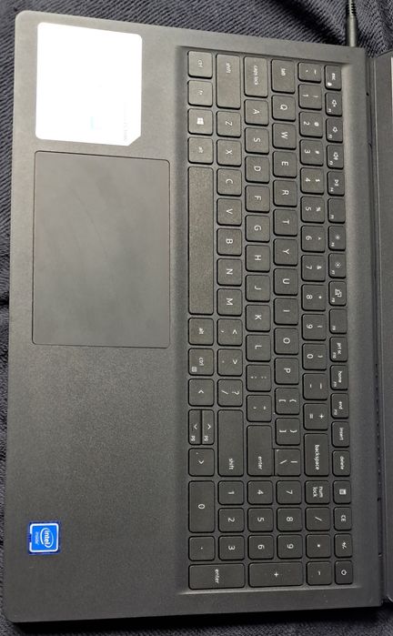 Dell inspiron 15 3510 15.6" 8GB RAM 128 SSD Intel Celeron N4020 1.1-2.