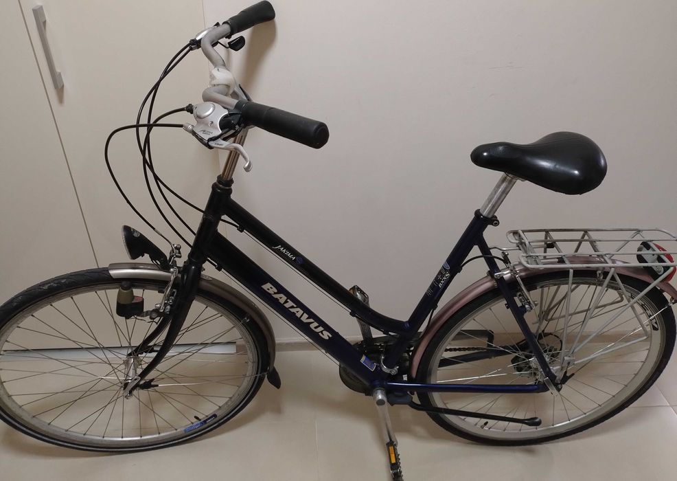Rower damka Batavus Alu Led k. 28"