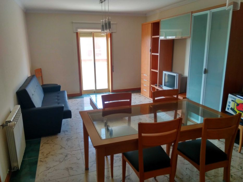 Arrenda-se excelente T1 equipado e mobilado a 400 mts da praia em Labruge - Vila do Conde