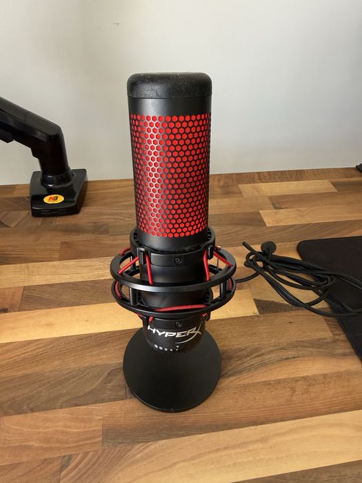 HyperX QuadCast USB Microphone HX-MICQC-BK com Cabo Original