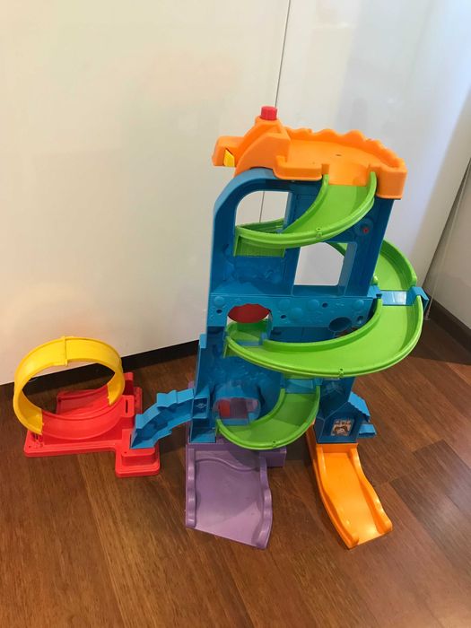 Tor zjeżdżalnia dla aut autek Fisher Price