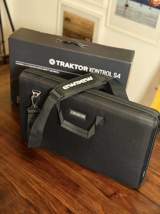 Traktor Kontrol S4 MK3 DJ Controller - Native Instruments + Mala Gator + Caixa original (c/novo)