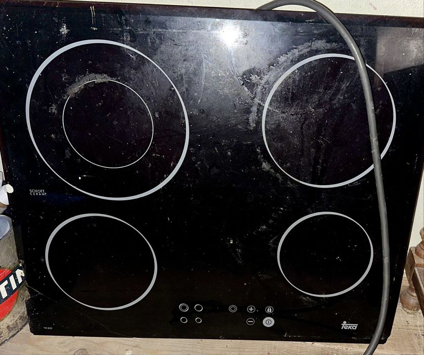 Placa Vitrocerâmica TEKA – modelo TR 620, 4 zonas, 5600 W / 230 V