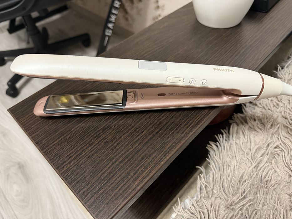 Вирівнювач PHILIPS MoistureProtect HP8374/00