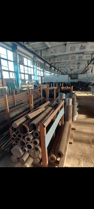 Металобаза Спец реалізує: круги, шестигран, квадрат звичайні і калібр.