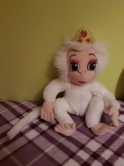 Peluche Macaca com musica do Filme Barbie, Princesa da Ilha