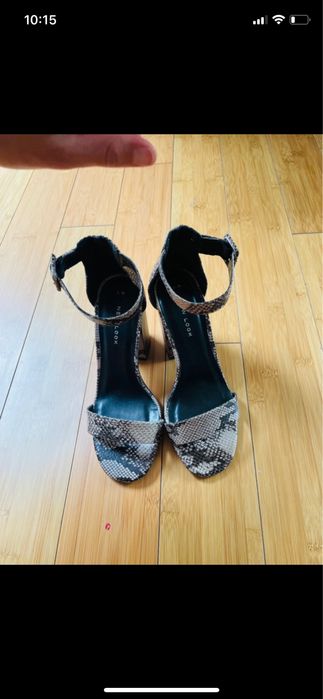 Nowe sandalki 36