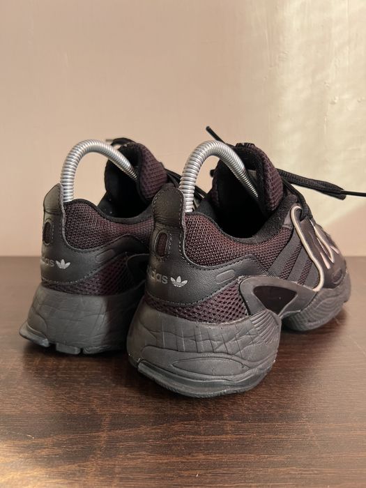 Czarny sneakersy Adidas Eqt Gazelle