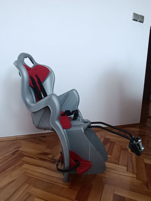 Fotelik firmy b-one