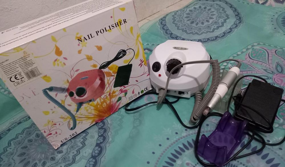 Maqina de broncas  com garantia  por 150  euros   ela é  nova  nunca foi usada  apenas uma vez