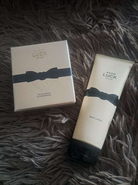 Avon Zestaw Luck dla Niej woda perfumowana i balsam