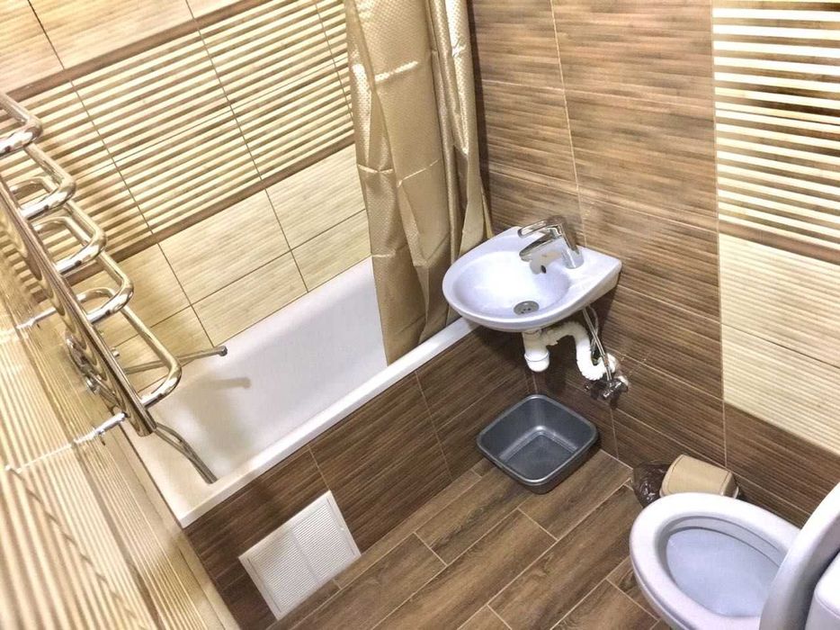 Квартира-студіо у Франківському районі. Парковка.