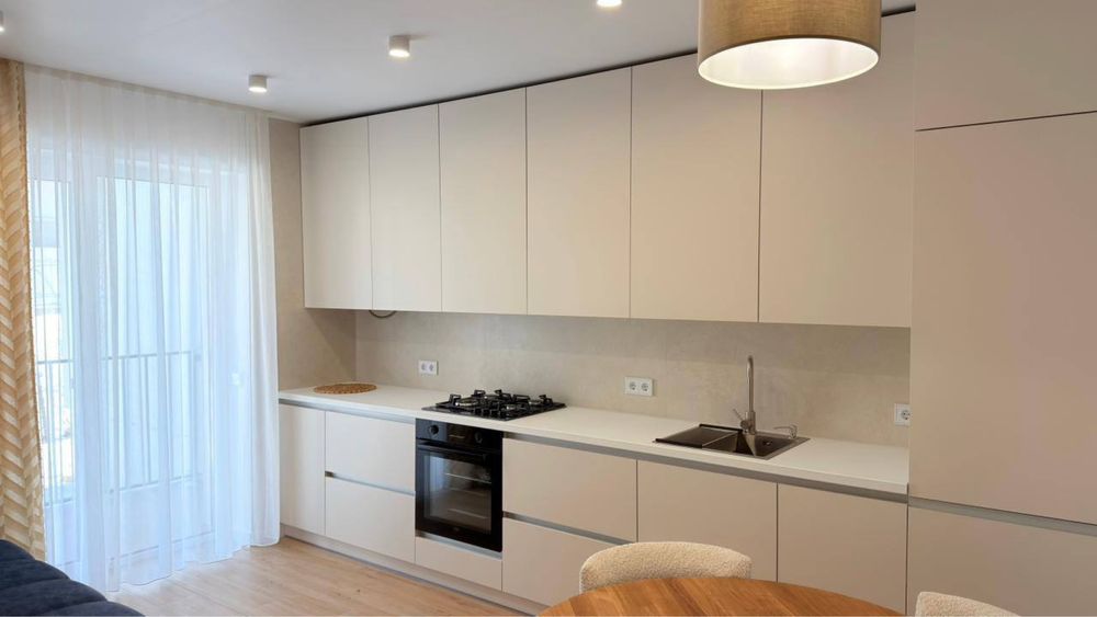 Продаж 1-кімнатнрі квартири з ремонтом по вул.Варшавська!!