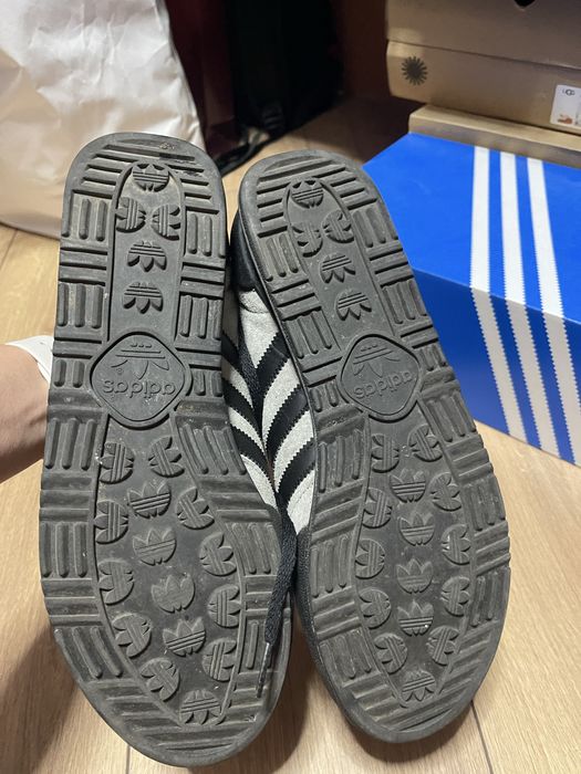 Кросівки чоловічі натуральна замша adidas