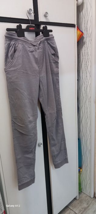 Spodnie joggery. Szare .