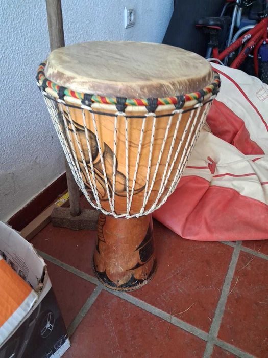 Jambe musica em bom estado