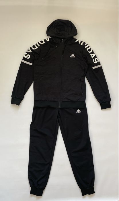 Спортивний костюм Adidas, розмір L, чудовий стан