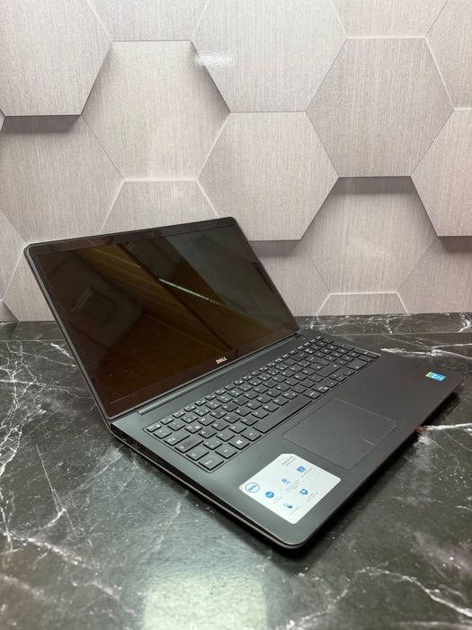 Ноутбук Dell P39F