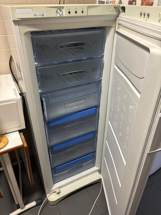 Arca frigorífica vertical